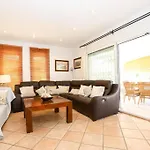 Villa Paquita By Clabao *
