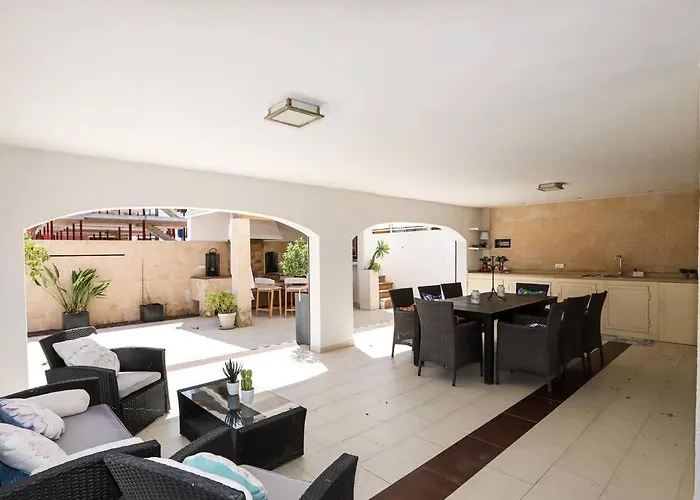 Villa Paquita By Clabao *