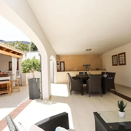 Βίλα Paquita By Clabao